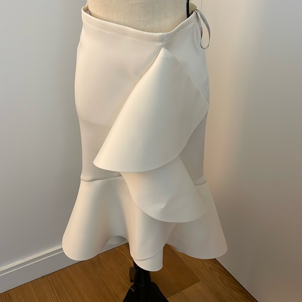 Stunning Silvia Tcherassi off-white neoprene-feel skirt